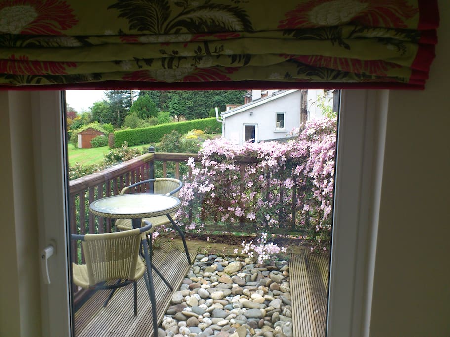 Small Balcony off Master bedroom with Sea Views.