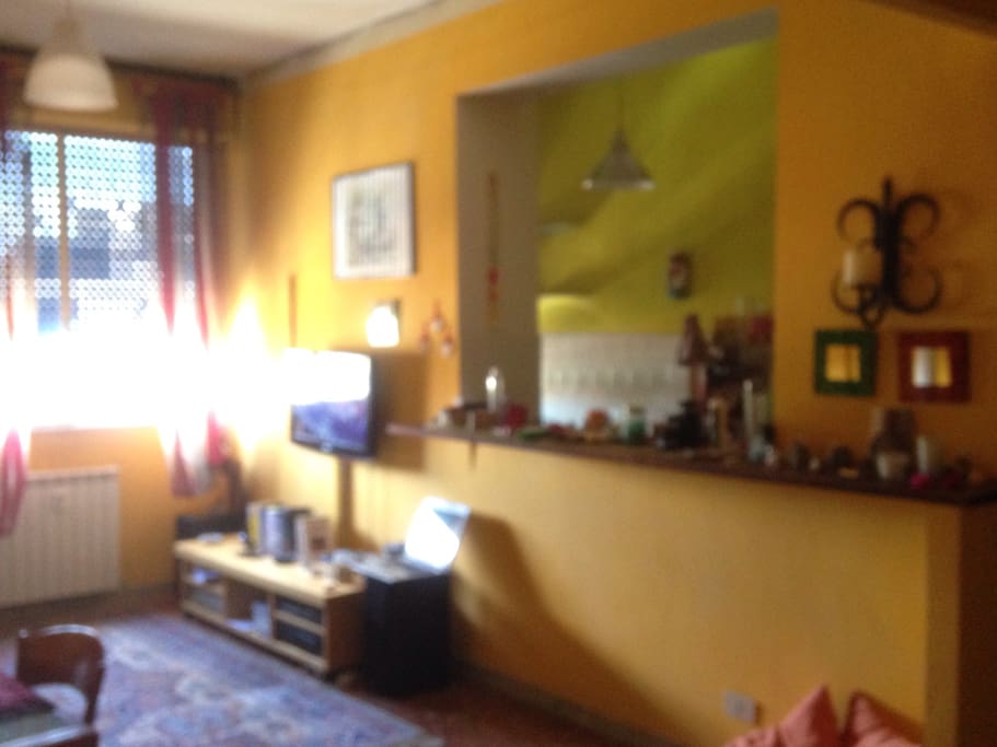 sala con apertura sulla cucina