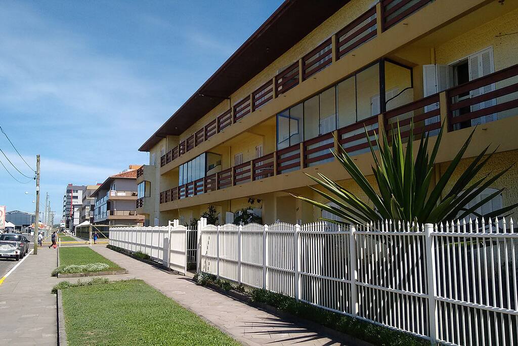 Frente do prédio (o apto é no outro lado)