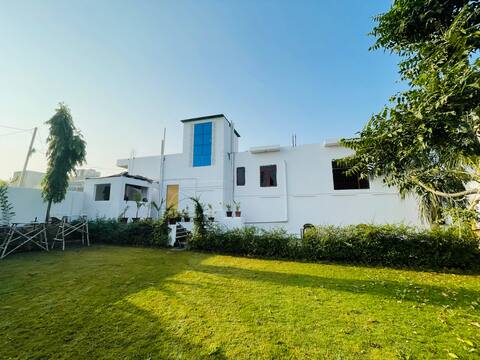 Perfect 4 bedroom villa with garden and kitchen !