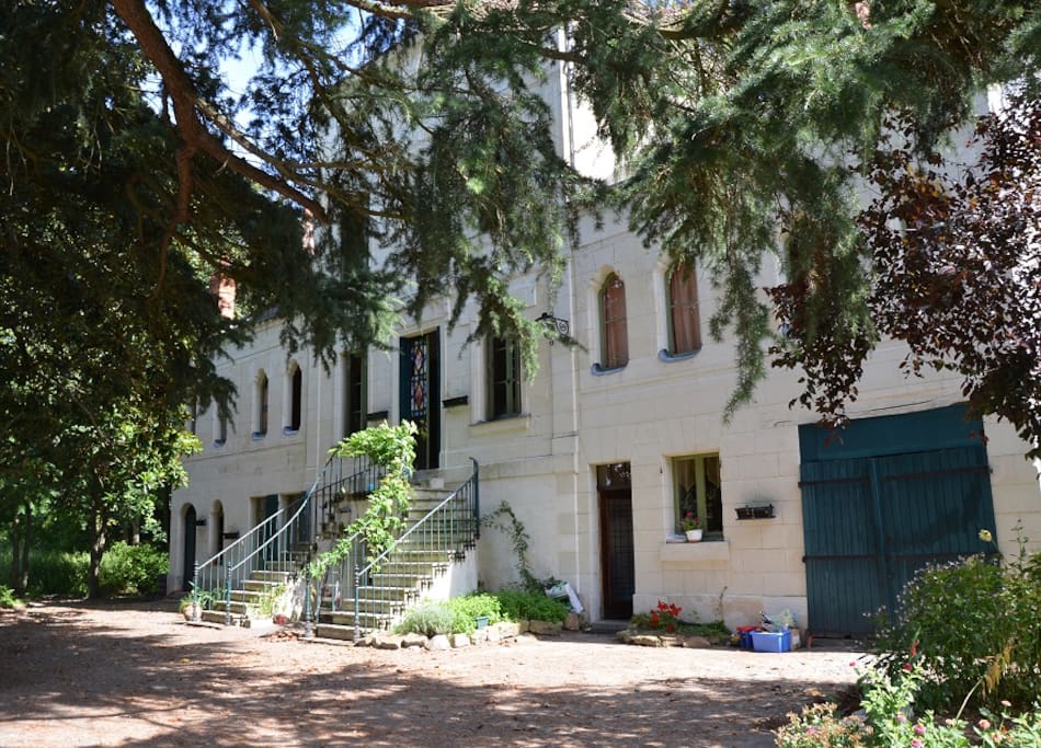Façade extérieure du Clos