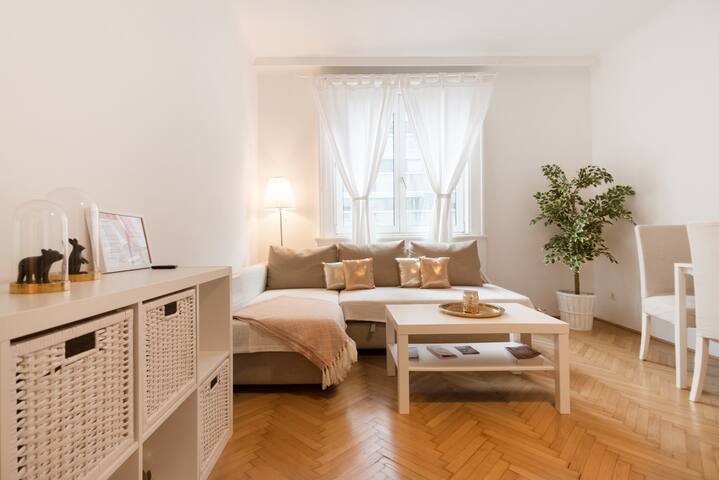 Top City Center| Gold & Silver| near to Naschmarkt