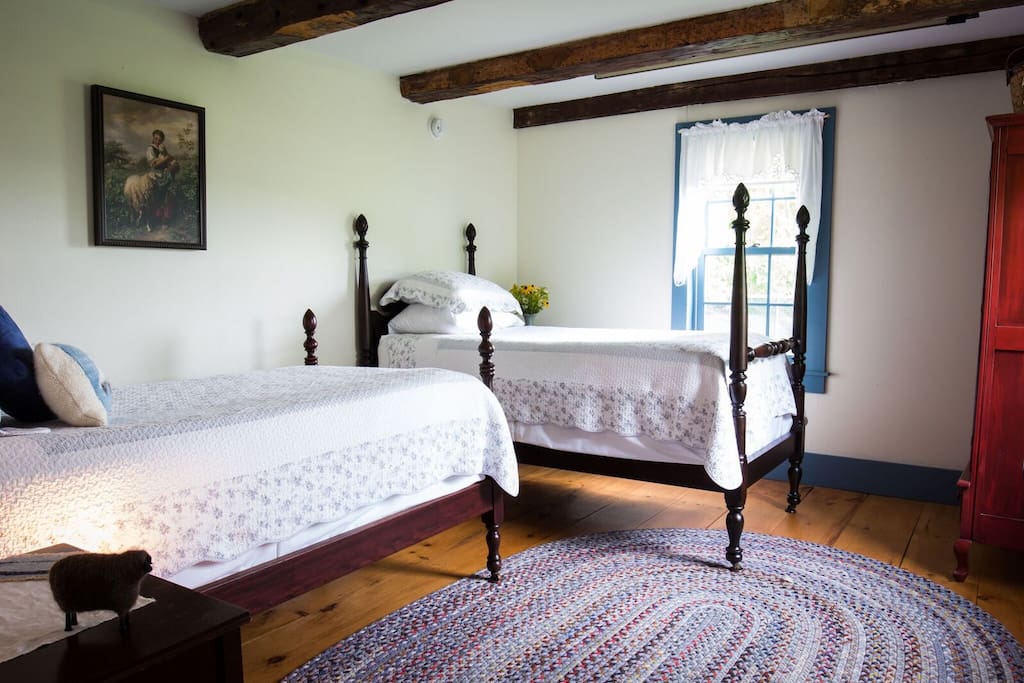 Twin Bedroom