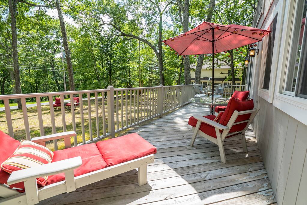 South facing sun deck