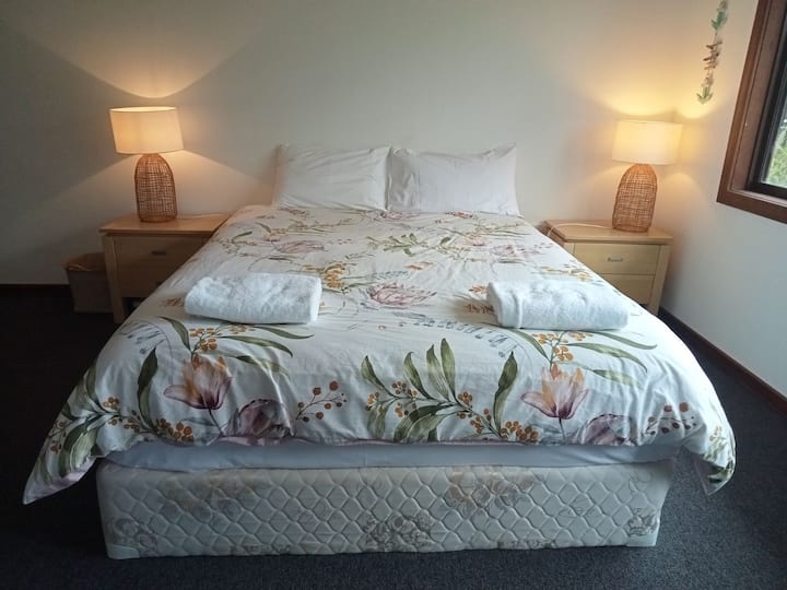 ห้องนอน 2 พร้อมเตียงเด็ก