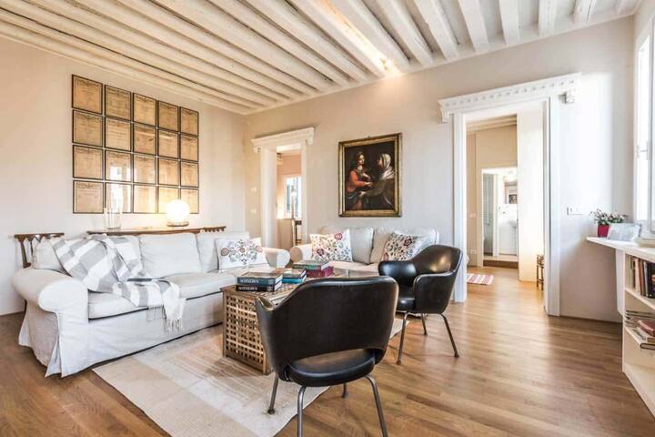 bright house gallery image 5