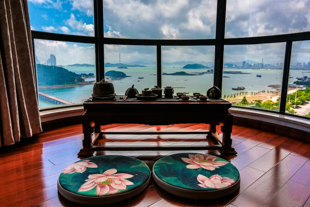 主卧茶席 (Tea table in the main bedroom)