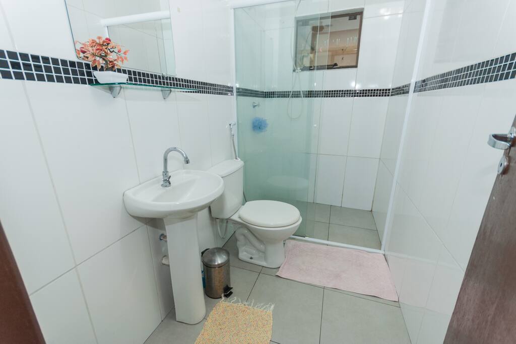 suite bathrrom