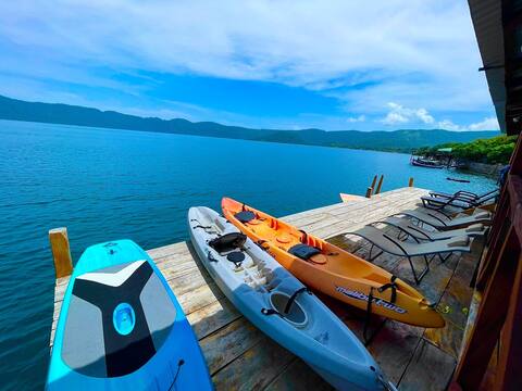 Lake De Coatepeque