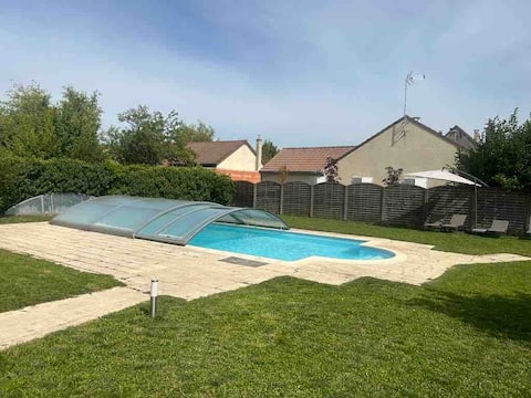 180 m2 house with pool (May to October)
