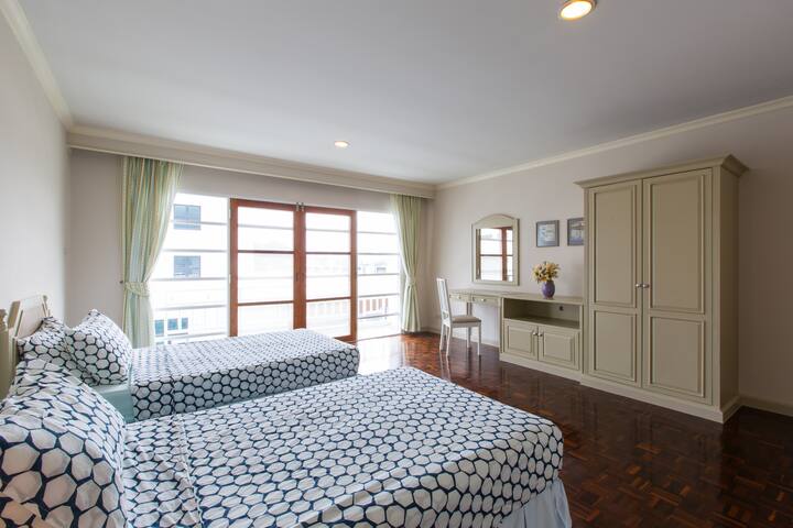 Спална соба 4 - пространа и светла