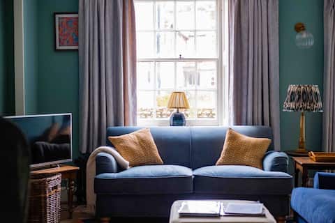 Top Airbnb: Beachstone House | a peaceful seaside escape in Blakeney