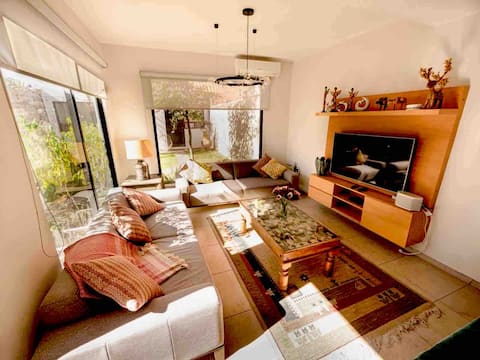 "La Villa de Frida" for Families & Friends