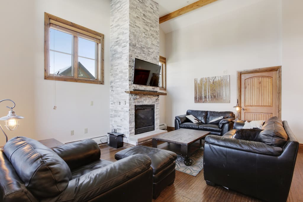 Stacked stone gas fireplace
