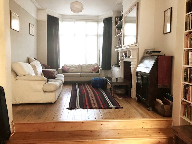 Spacious Edwardian Family House gallery image 2