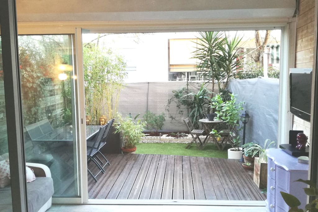 terrasse et jardinet