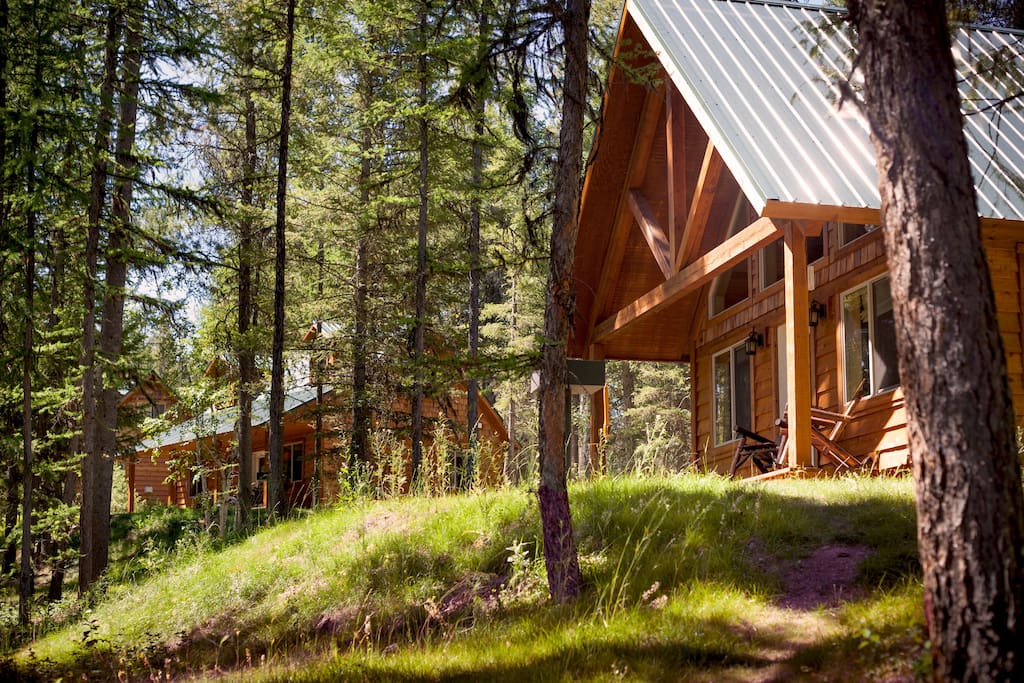 THE RIDGE AT GLACIER | Five Mountain Cabins