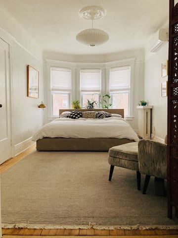 Newly Renovated & Luxurious Historic Home