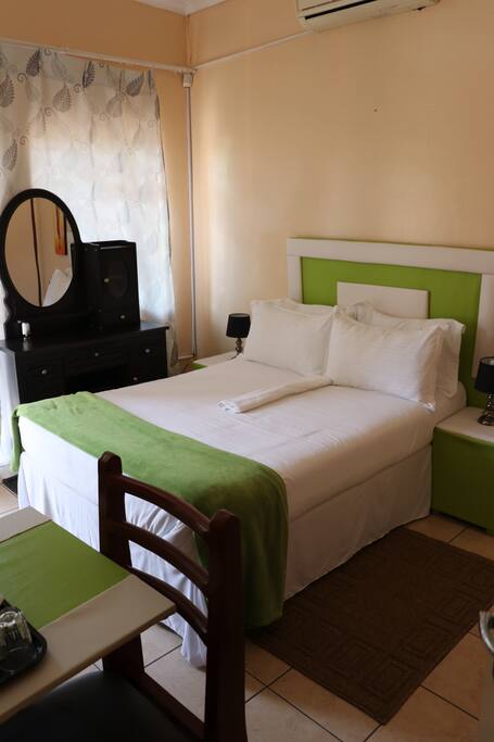 Room 5 - Standard