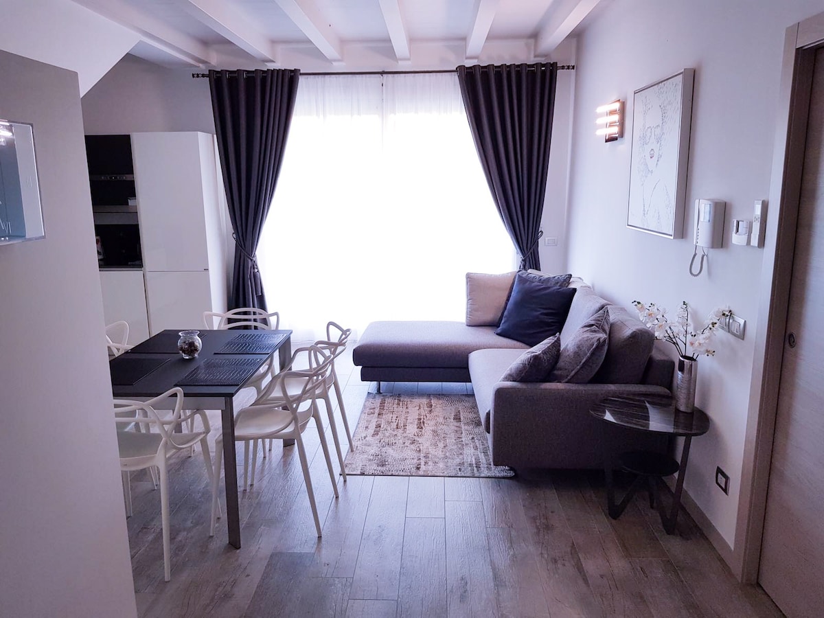 Popular Airbnb listing: Paradise Luxury apartments in Sirmione