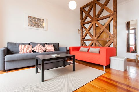 Popular Airbnb listing: Stunning view to Tagus River! in Santa Maria Maior