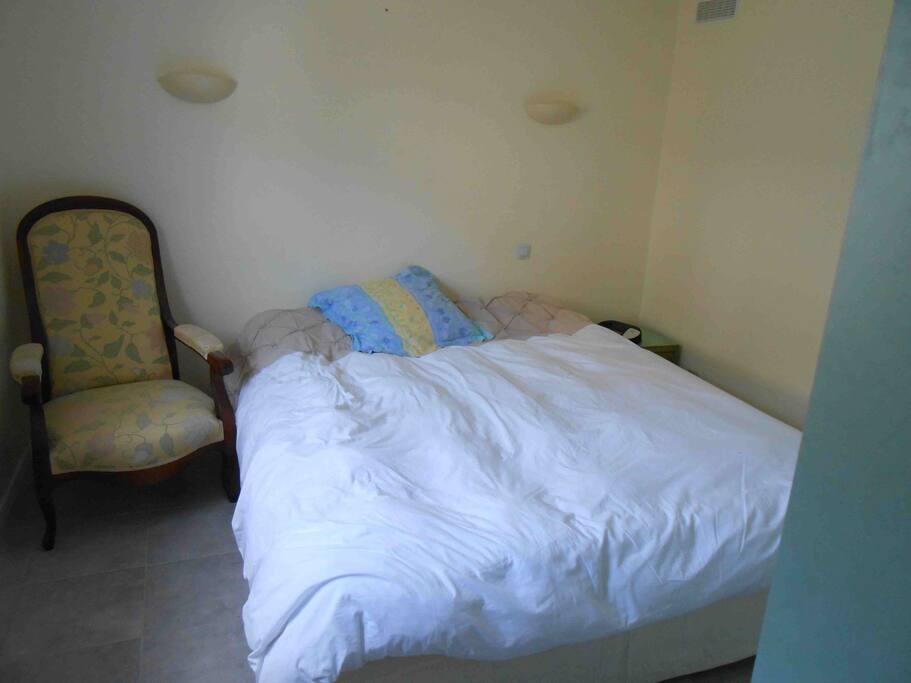la chambre avec placard