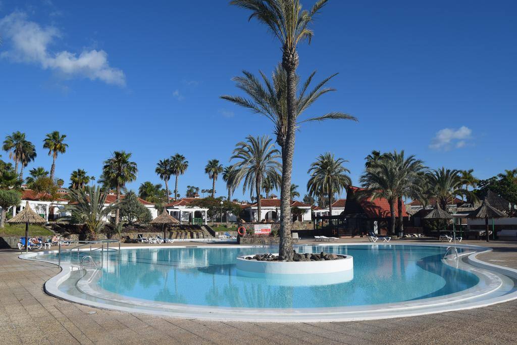 Pool area