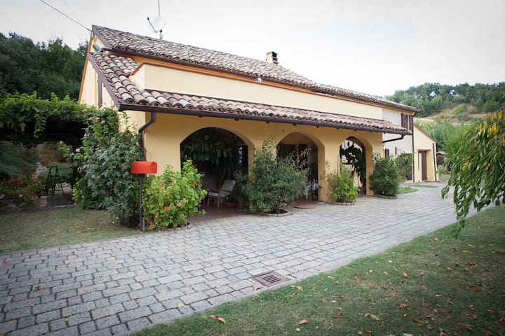 B & B Salvarosa Rhodes Room