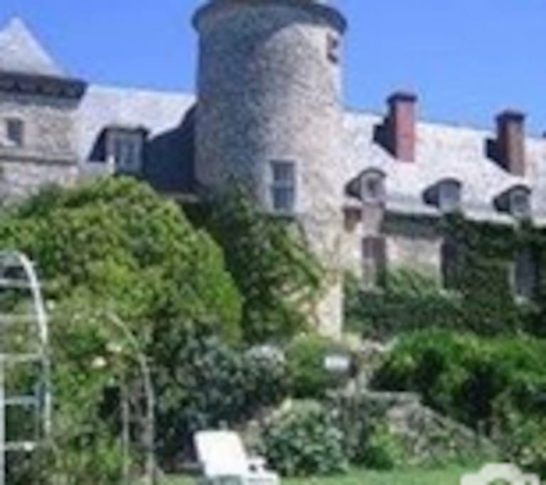 outside of chateau