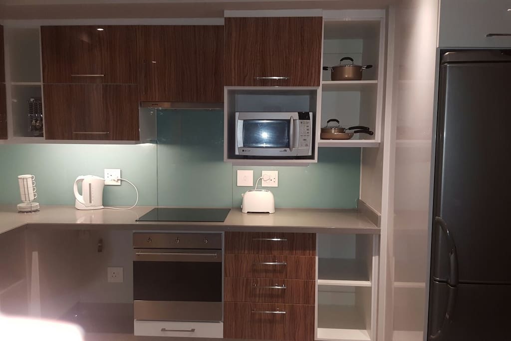 Fully fitted kitchen