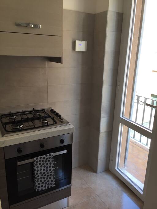 Cucina a Vista e Balconcino