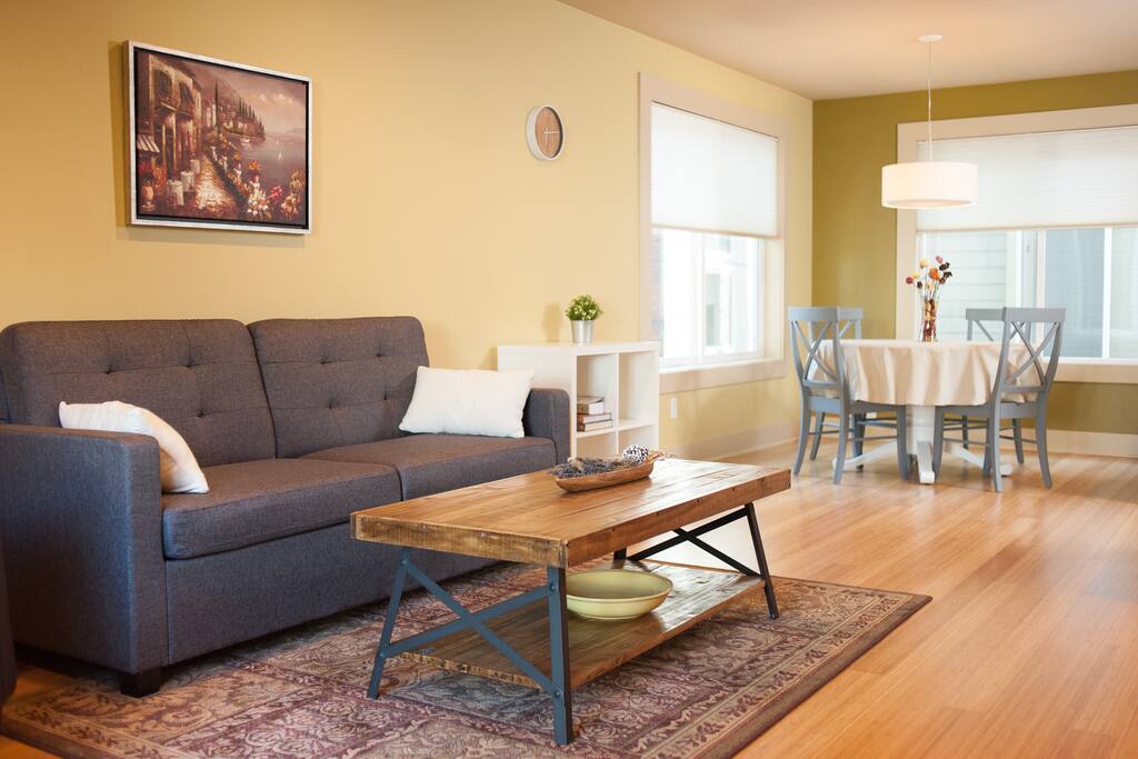 Living / Dining Area