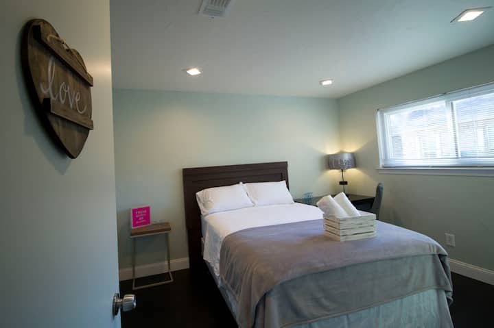 Bedroom #5 - Love - Queen Bed with 40" Smart TV
