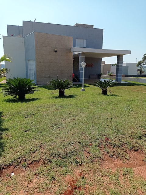 Imóvel de sucesso: Riviera de Santa Cristina 3. Country house, swimming pool em Itaí