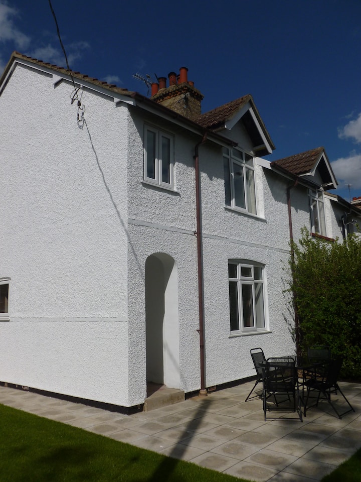 Acle Vacation Rentals & Homes England, United Kingdom Airbnb