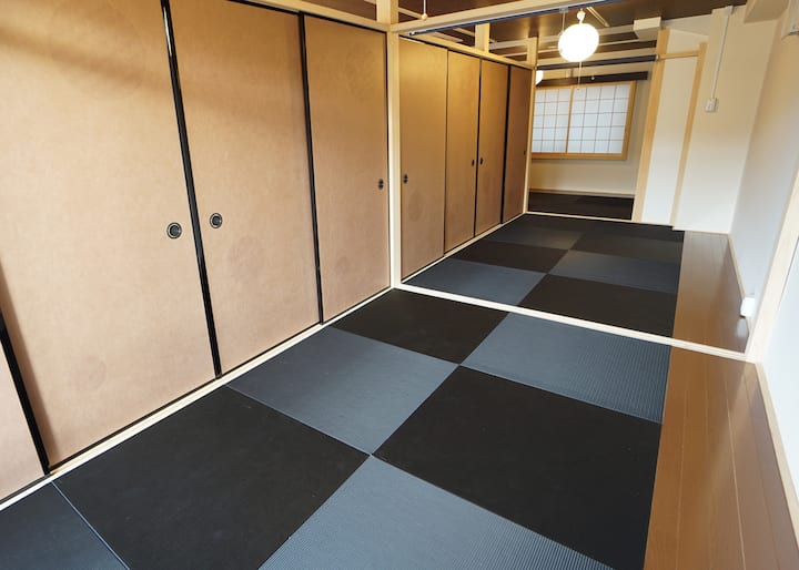 2 chambres peuvent être séparées par la chambre 2 et la chambre 3