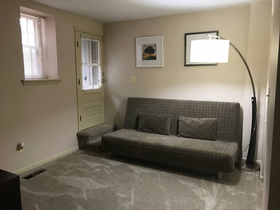 2nd Bedroom - Queen Futon