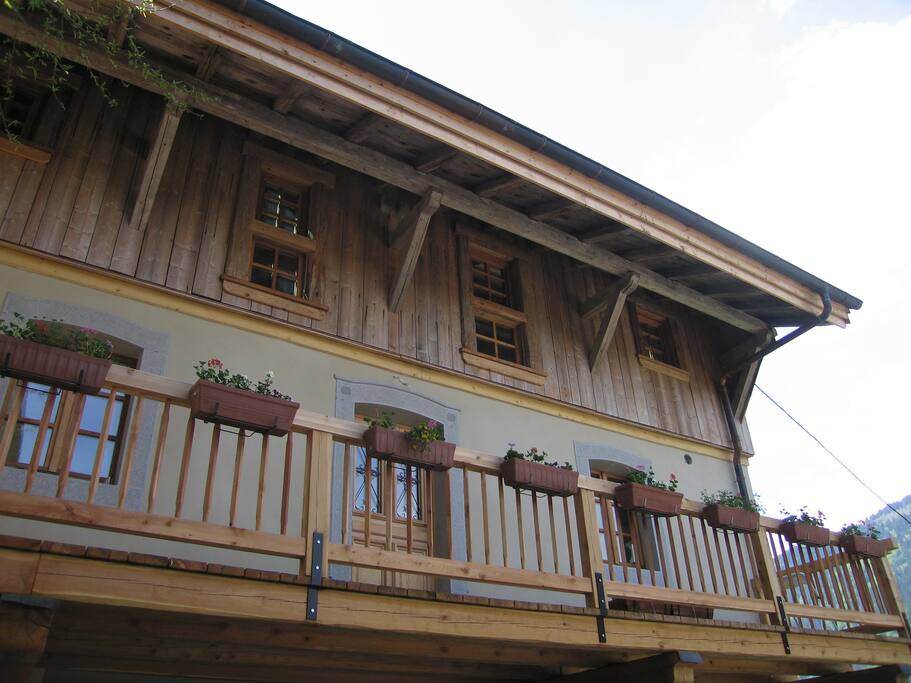 Façade est