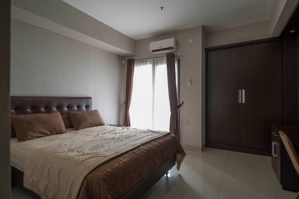 Bed room