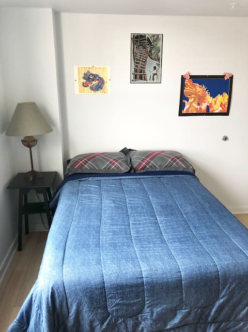 Full sized memory foam bed