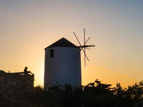 Anemomylos / Windmill (Ano Syros)