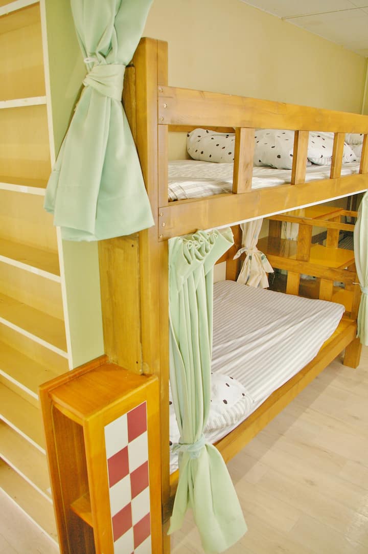 Accommodation Room (# 101)