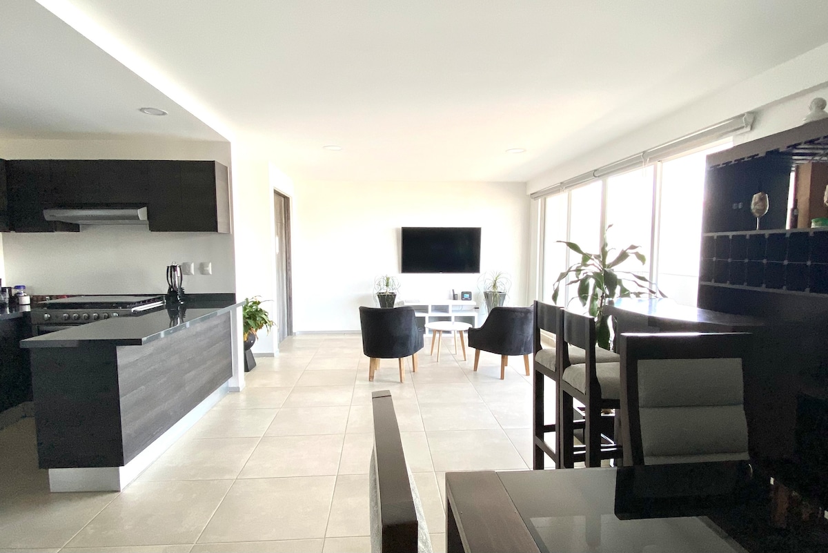 Airbnb con mejor rendimiento: Depa Moderno y Luminoso en Milenio| Balcón + Estac en Milenio 3