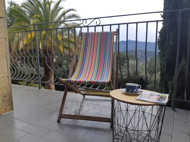 3 bedrooms between Aix and Marseille, panoramic view