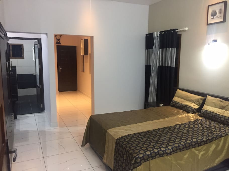 Bed room
