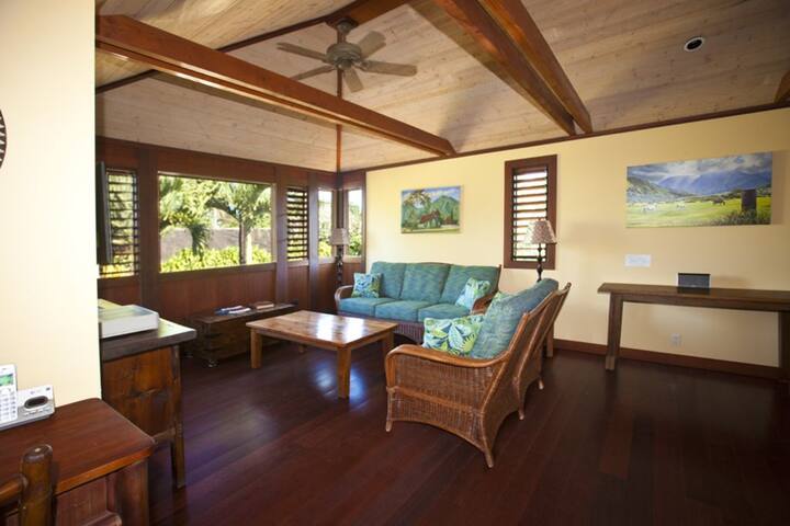 Tropical Paradise/Steps to the Beach TVNC-5108 gallery image 4