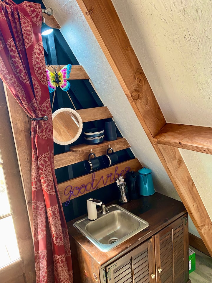 Creekside Cabin, Off-grid Glamping Experience - Keystone State Park, Sand Springs
