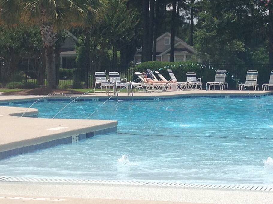 Neighborhood pool- free access