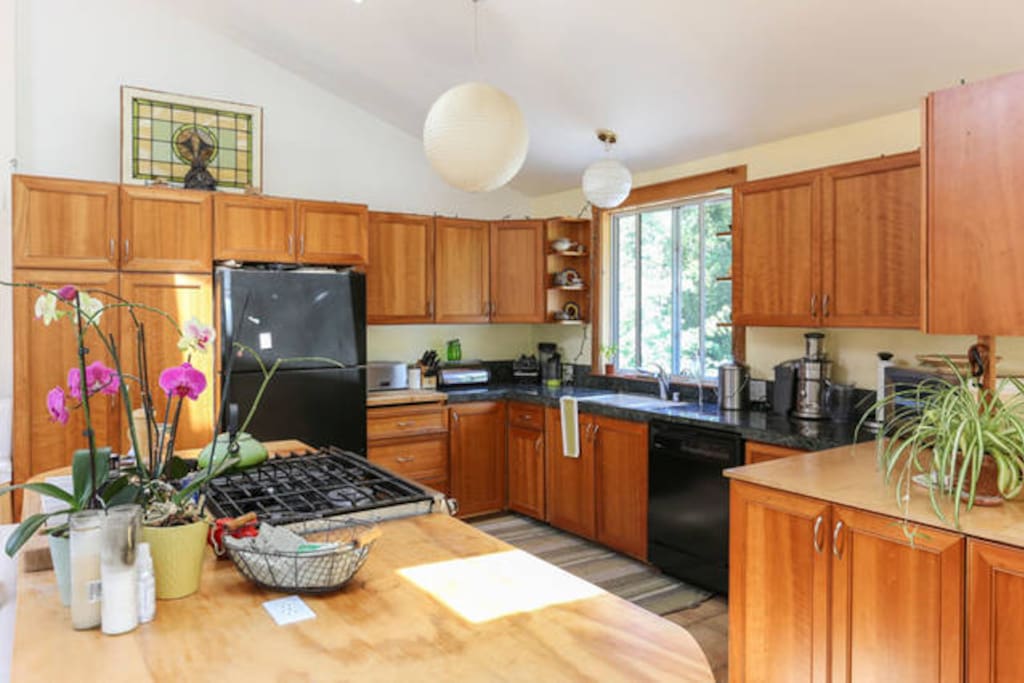 Fully stocked kitchen.