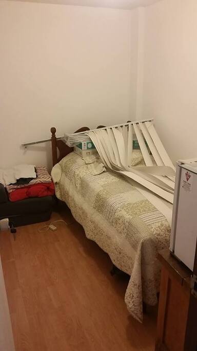 Cuarto disponible
(Sin la cortina que está sobre la cama)